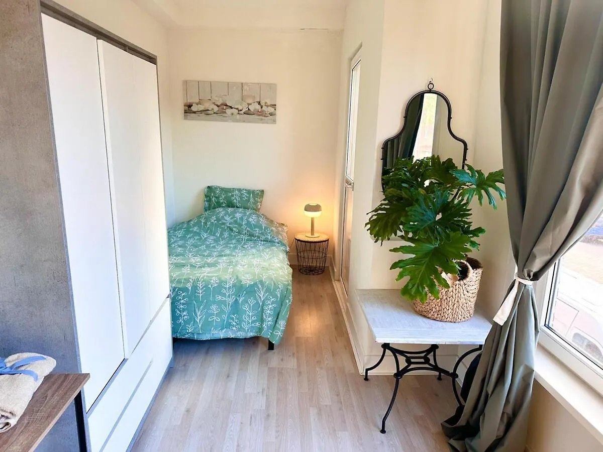 Apartament Entire House Next To Metro Station Rotterdam