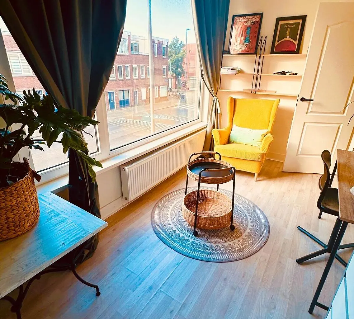 Entire House Next To Metro Station Apartment Rotterdam